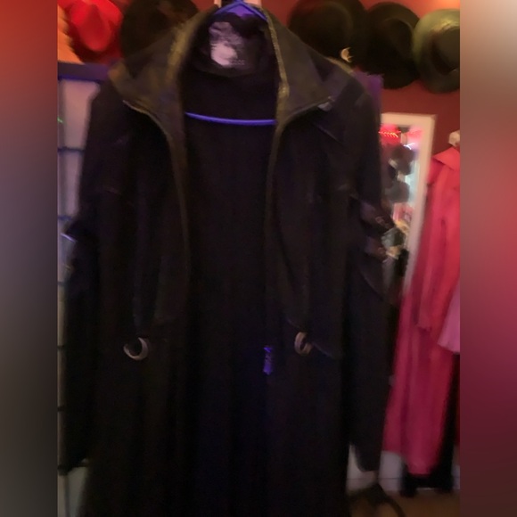 Punk Rave
Goth Buckle Long Trench Coat - Picture 4 of 4